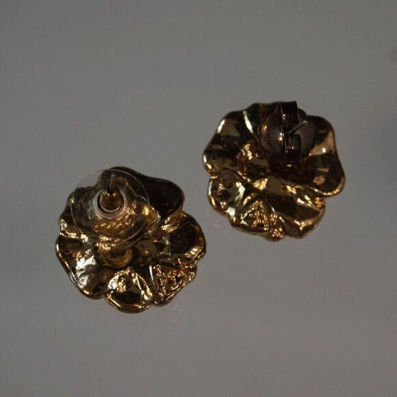 Red Rose Enamel Flower Stud Earrings - Picture 7 of 8